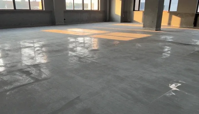 地坪防滑剂在工业场景中的性能表现与使用边界